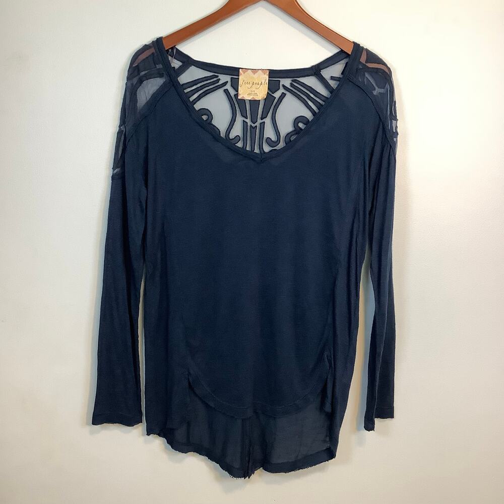 Free People Women’s Lace Long Sleeve Top Size M Navy Blue Frayed Hem Boho